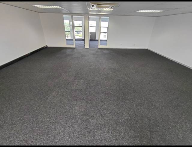 121M² OFFICE TO LET IN HURLINGHAM